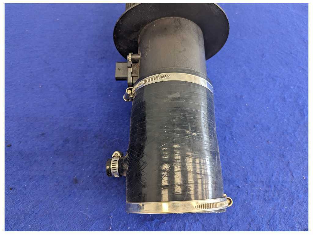 2014 Audi R8 V10 Plus Coupe Pair Air Filter Mass Meter Rear Engine 2136 - The Parts Farm