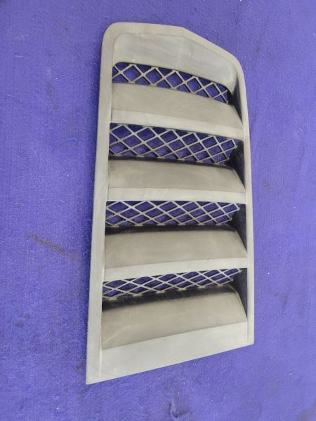 2010-2015 Chevrolet Camaro SS Hood Scoop Vent Center Trim Shell Mesh - The Parts Farm