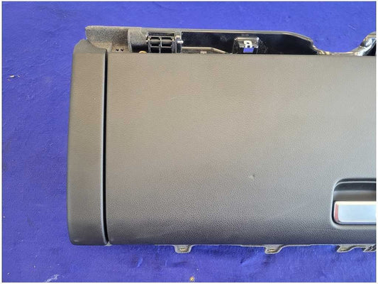 20112014 Porsche Cayenne 3.0L Diesel Glove Box Passenger Right Dash 2465