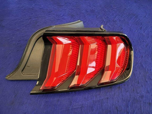 2018-2023 Ford Mustang GT S550 Passenger Right Taillight Lamp Brake Lens 1463