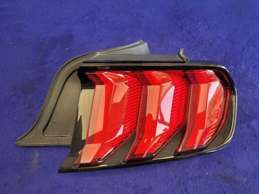2018-2023 Ford Mustang GT S550 Passenger Rear Tail Light Brake Lamp 2353