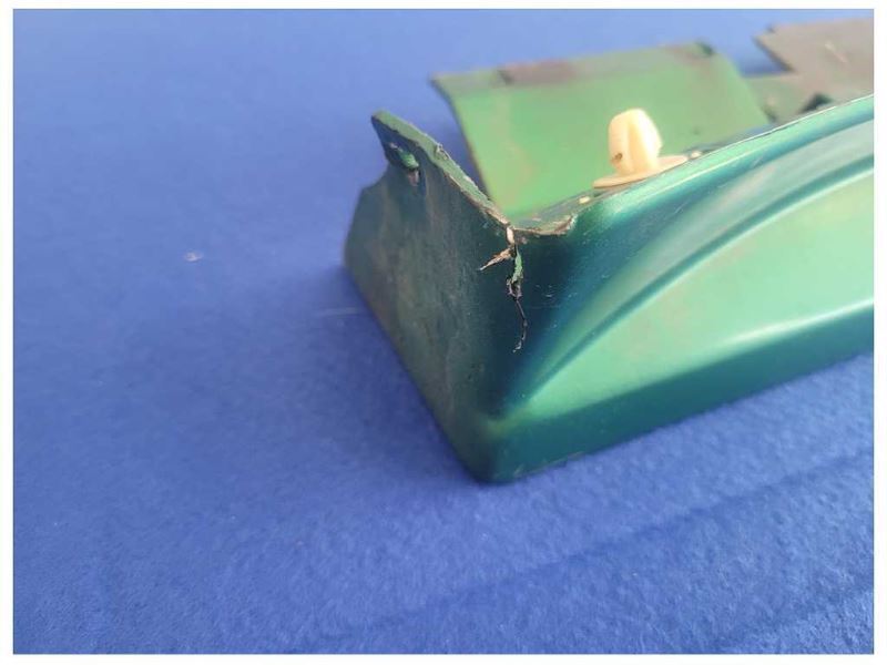 1999-2004 Ford Mustang Cobra SVT DOHC Driver Lower Rocker Molding Paint SW 2570 - The Parts Farm