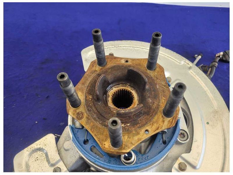 2017 Porsche 911 Turbo Front Passenger Right Spindle Knuckle Hub 2421 - The Parts Farm
