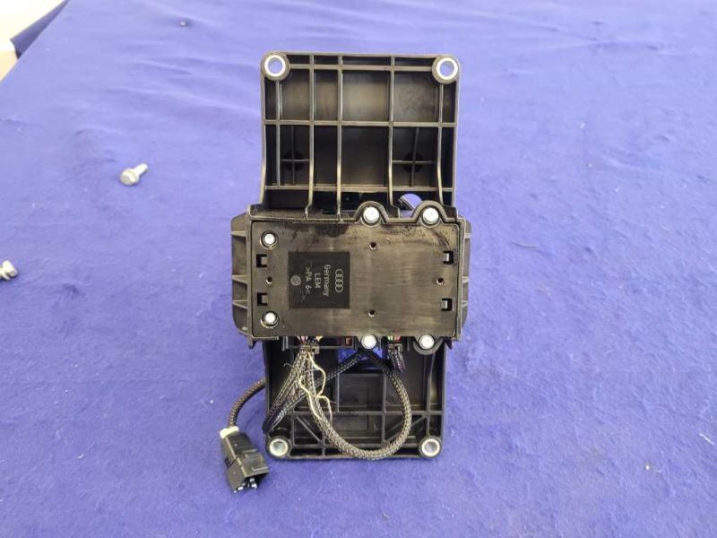 2014-2015 Audi R8 V10 S Tronic Shifter Floor Trim Plate Assembly 2136 - The Parts Farm