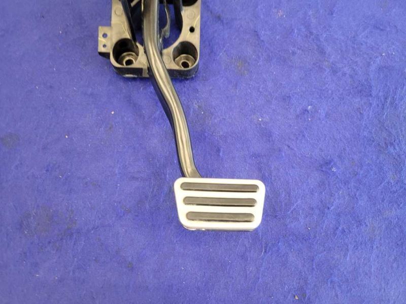 2018-2023 Ford Mustang GT S550 Brake Pedal Assembly A/T Auto Trans 2348 - The Parts Farm