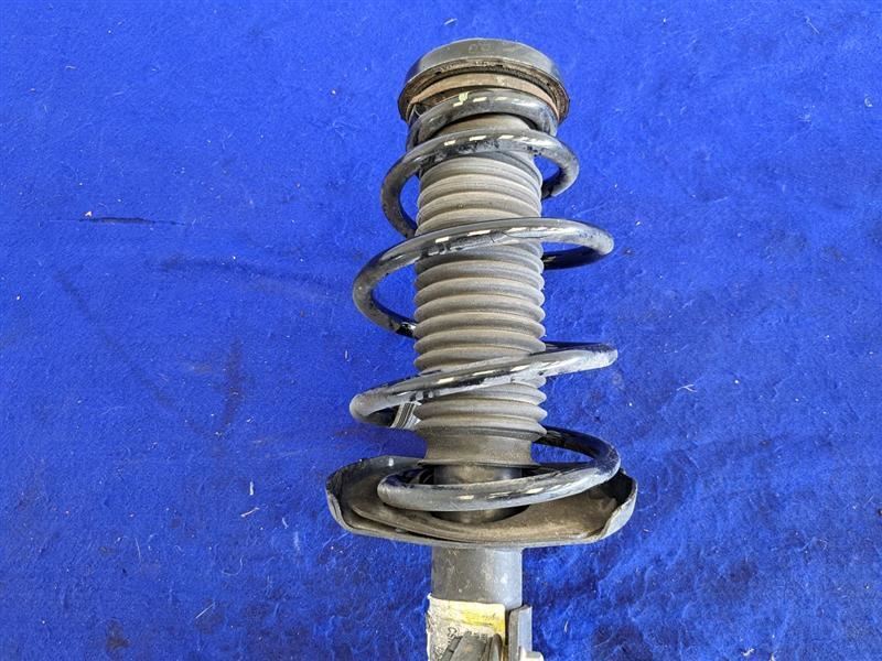 2013-2015 Chevrolet Camaro SS Passenger Right RH Strut Spring Front FE4 - The Parts Farm