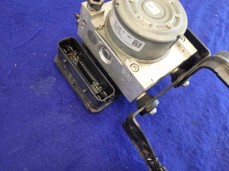 2019-2020 Ford Mustang GT S550 ABS Module Anti-Lock Brake Pump 2235 - The Parts Farm