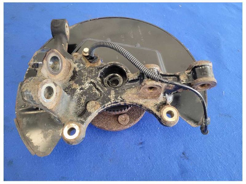 2015-2017 Ford Mustang GT S550 Passenger Front Spindle Knuckle 2540 - The Parts Farm