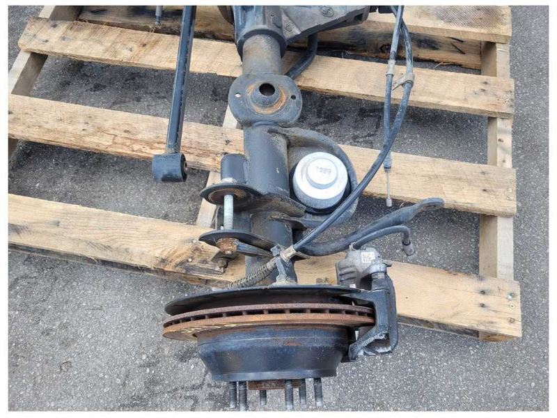 2003-2006 Chevrolet SSR Pickup Truck Rear Suspension Axle Differential 2432 - The Parts Farm