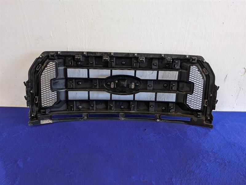2015-2017 Ford F150 Pickup Truck Grille Center Lariat Grill Headlight Black - The Parts Farm