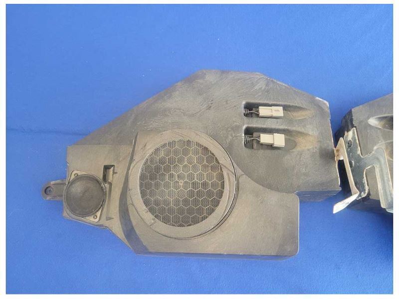 1999-2004 Ford Mustang Cobra SVT DOHC Convertible Speaker Rear Box Side 2570 - The Parts Farm