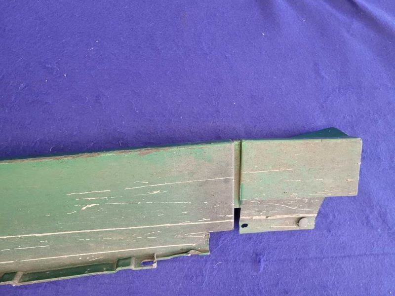 1999-2004 Ford Mustang GT 4.6 Passenger Lower Rocker Panel Molding Paint SW 2312 - The Parts Farm