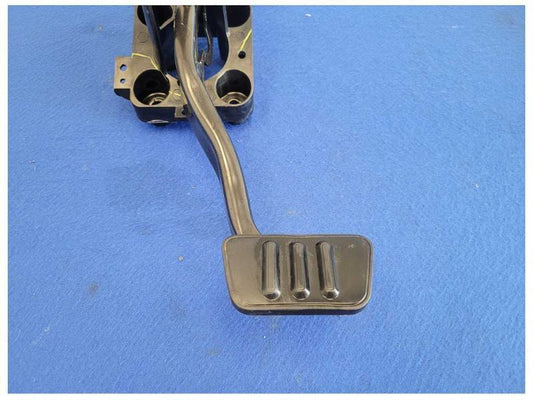 2018-2023 Ford Mustang GT S550 Brake Pedal Assembly A/T Auto Transmission 2577