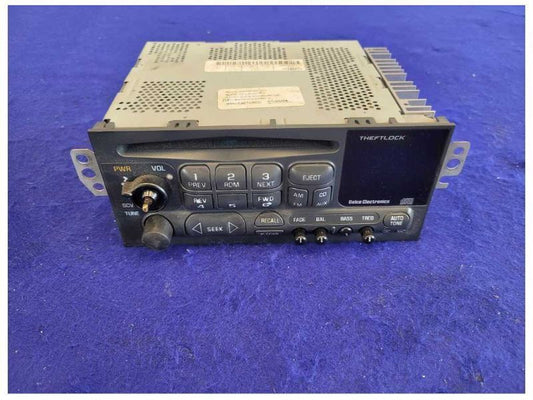 2004 Chevrolet Corvette Z06 FRC Audio Radio AM FM Receiver Stereo 2082