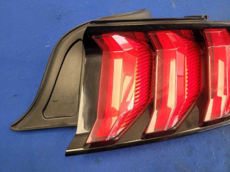 2018-2023 Ford Mustang GT S550 Passenger Rear Tail Light Lamp Brake 2489 - The Parts Farm