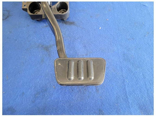 2018-2023 Ford Mustang GT S550 Brake Pedal Box Cage Assembly 2572