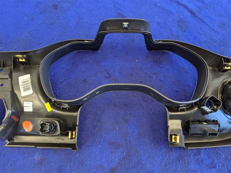 2016-2019 Chevrolet Camaro ZL1 SS Dash Panel Shell Head-up Display Opt UV6 - The Parts Farm