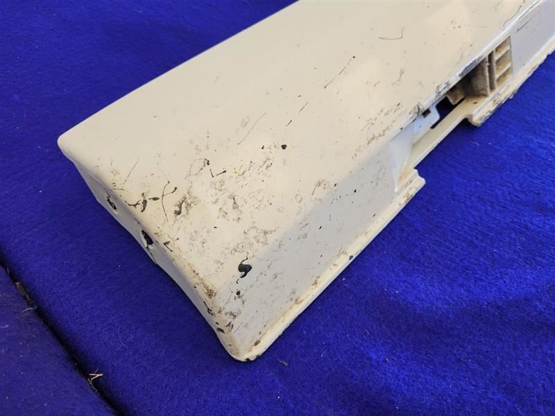 2014-2017 Chevrolet Caprice 6.0L Sedan Driver Left Rocker Panel Molding Trim Wht - The Parts Farm