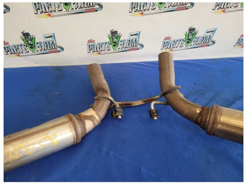 2010-2015 Chevrolet Camaro SS Coupe SLP Exhaust Tips Muffler Axle *Dents* 2528 - The Parts Farm