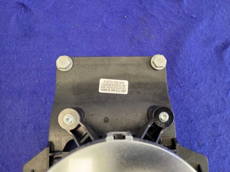 2014-2015 Audi R8 V10 S Tronic Shifter Floor Trim Plate Assembly 2136 - The Parts Farm