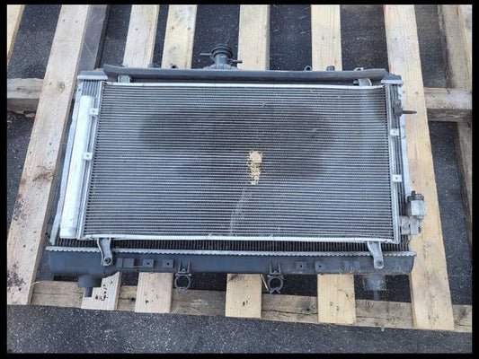 2014-2017 Jeep Grand Cherokee Srt8 6.4L Radiator Fan Motor Cooling