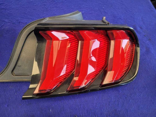 2018-2023 Ford Mustang GT S550 Passenger Right Taillight Lamp Brake Lens 2339 - The Parts Farm