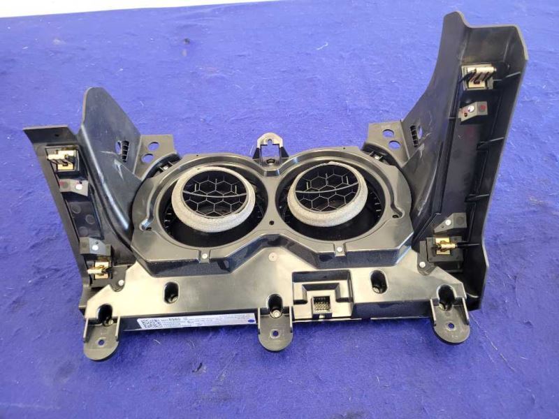 2016-2017 Chevrolet Camaro SS HVAC Temperature Control Dual Zone 2265 - The Parts Farm