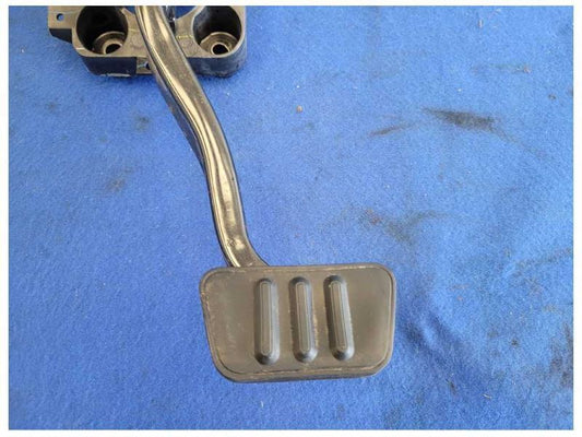 2015-2017 Ford Mustang GT S550 Brake Pedal Box Cage Automatic Transmission 2594