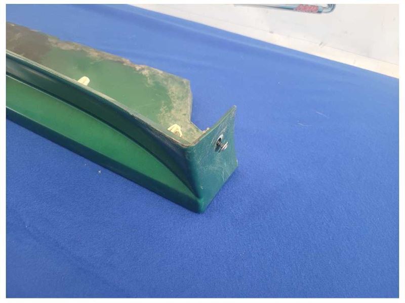 1999-2004 Ford Mustang Cobra SVT DOHC Driver Lower Rocker Molding Paint SW 2570 - The Parts Farm