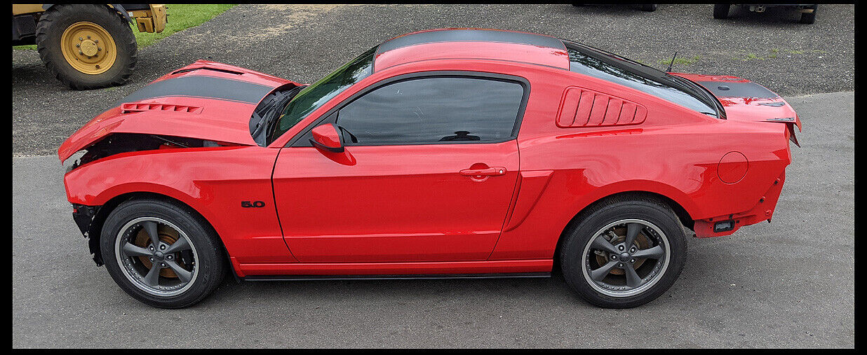 2011-2014 Ford Mustang Lower Rocker Panel Molding Door Rail Driver Left LH - The Parts Farm