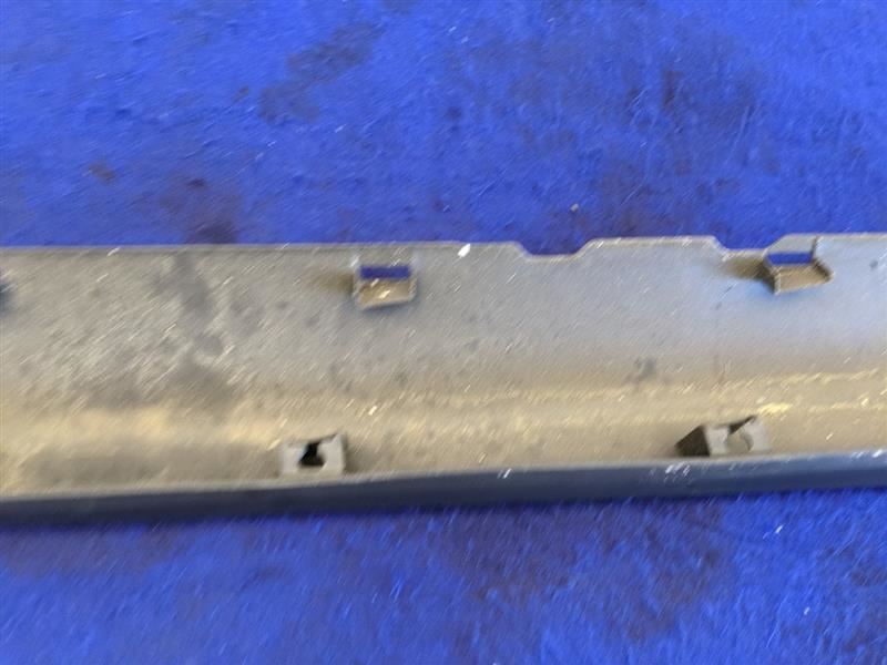 2005-2009 Ford Mustang GT Passenger Right RH Rocker Panel Moulding NEW TAKE OFF - The Parts Farm