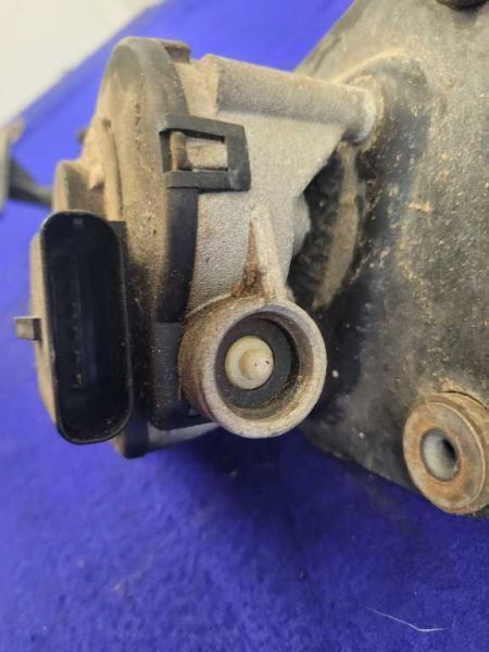 1994-1995 Ford Mustang Cobra GT Motor Linkage Wiper Windshield Arm - The Parts Farm