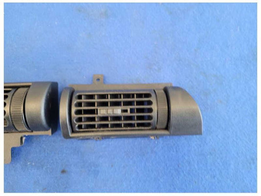 1993 Chevrolet Camaro Z28 Coupe Vents Dash Panel Trim Molding 2546