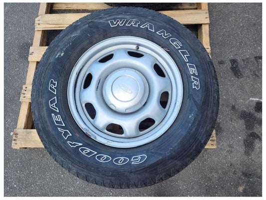2015-2021 Ford F150 Pickup Truck Wheel 17x7.5 Painted Silver Tire 2251