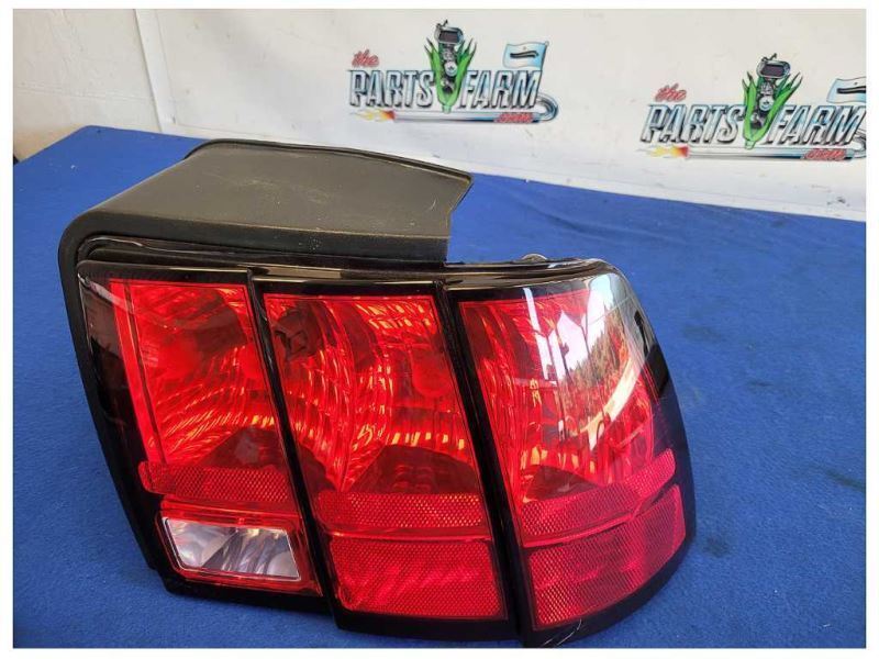 1999-2004 Ford Mustang GT Passenger RH Rear Taillight Lamp Light 2589 - The Parts Farm