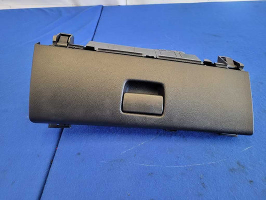 2014-2017 Chevrolet SS 6.2L Sedan Glove Box Passenger Dash Right 2602
