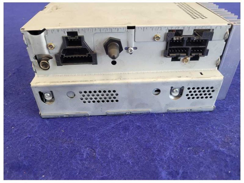 2004 Chevrolet Corvette Z06 FRC Audio Radio AM FM Receiver Stereo 2082 - The Parts Farm