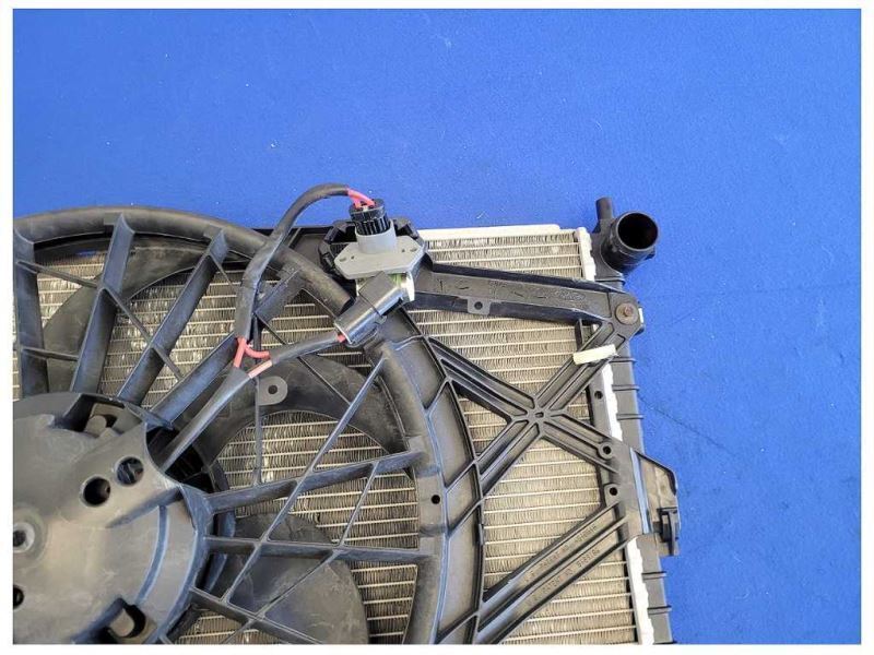 1999-2004 Ford Mustang GT 4.6L Coupe Front Radiator Fan M\T Engine Cooling 2556 - The Parts Farm