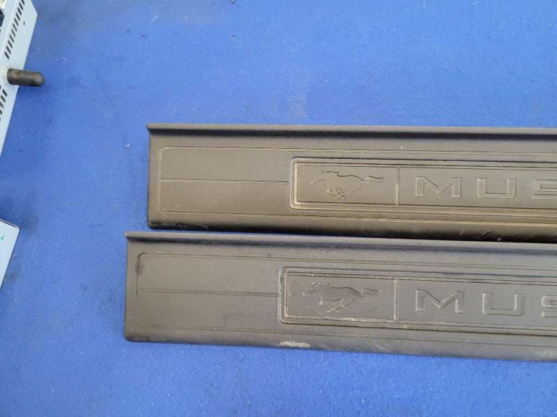 2015-2023 Ford Mustang GT S550 Pair Door Sill Plates No Light Scuff 2439 - The Parts Farm
