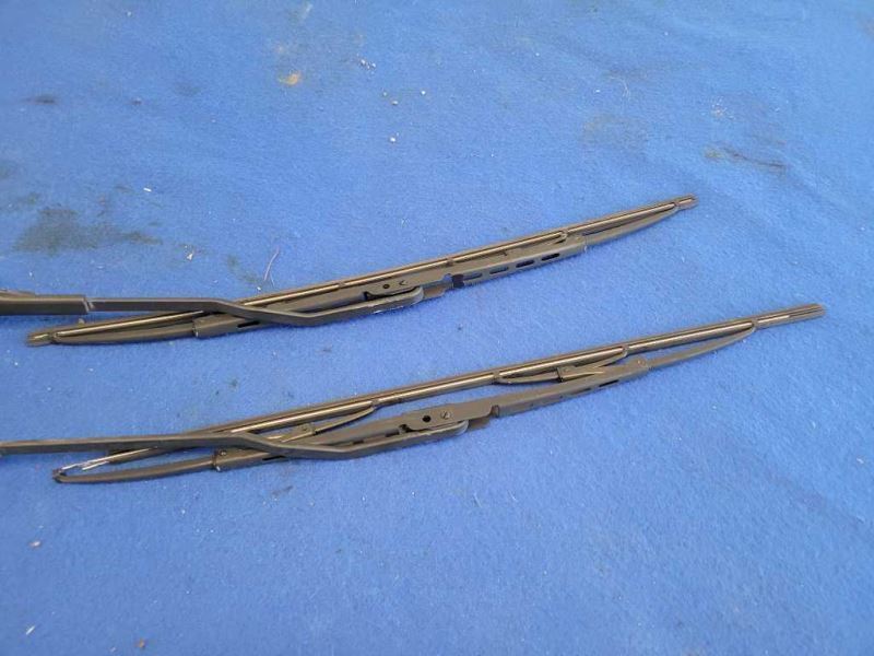 1994-1995 Ford Mustang GT 5.0L Front Arms Blades Windshield Wiper 2454 - The Parts Farm
