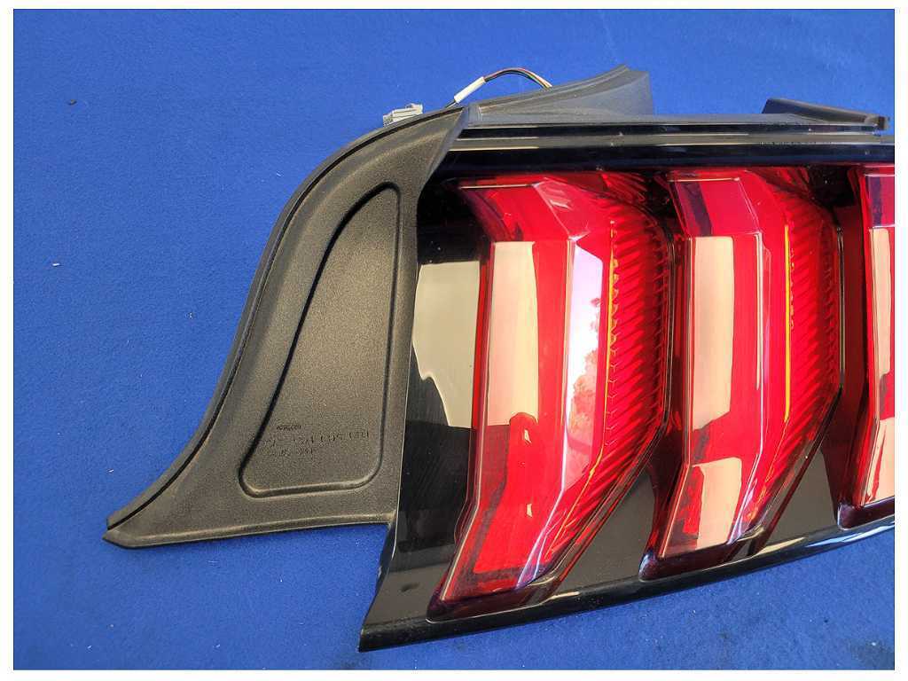 2018-2023 Ford Mustang GT S550 Passenger Rear Tail Light Lamp Brake Lens 2531 - The Parts Farm
