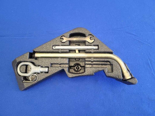 2004-2006 Porsche Cayenne Turbo 4.5L Emergency Tools Case Lug Wrench 2137