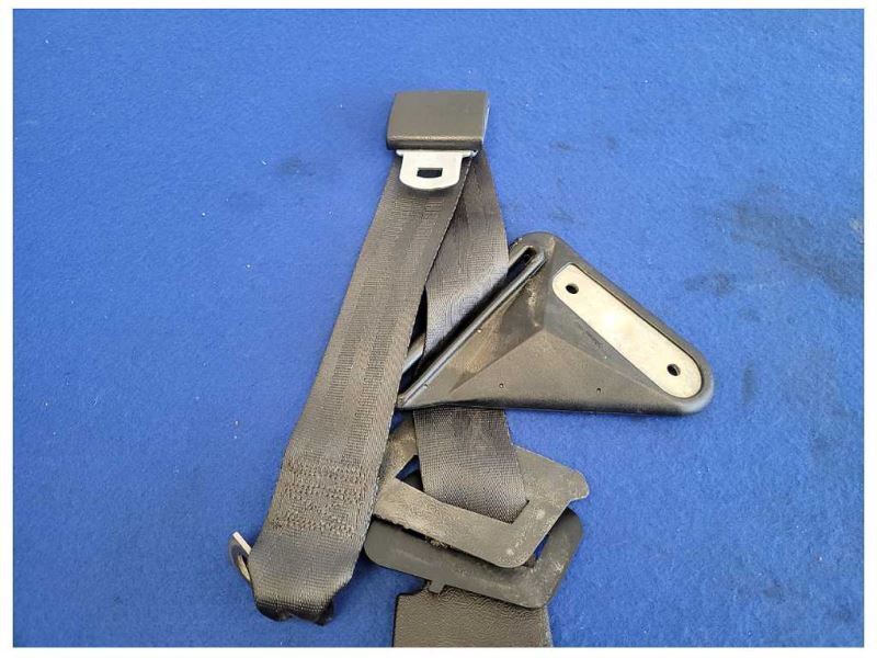 1993 Chevrolet Camaro Z28 Coupe Passenger RH Front Seat Belt Retractor 2546 - The Parts Farm