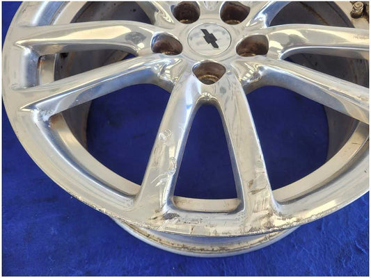 2014-2017 Chevrolet SS Sedan 6.2L Wheel 19x8.5 Front Spoke Rim *Scuffs* 2770