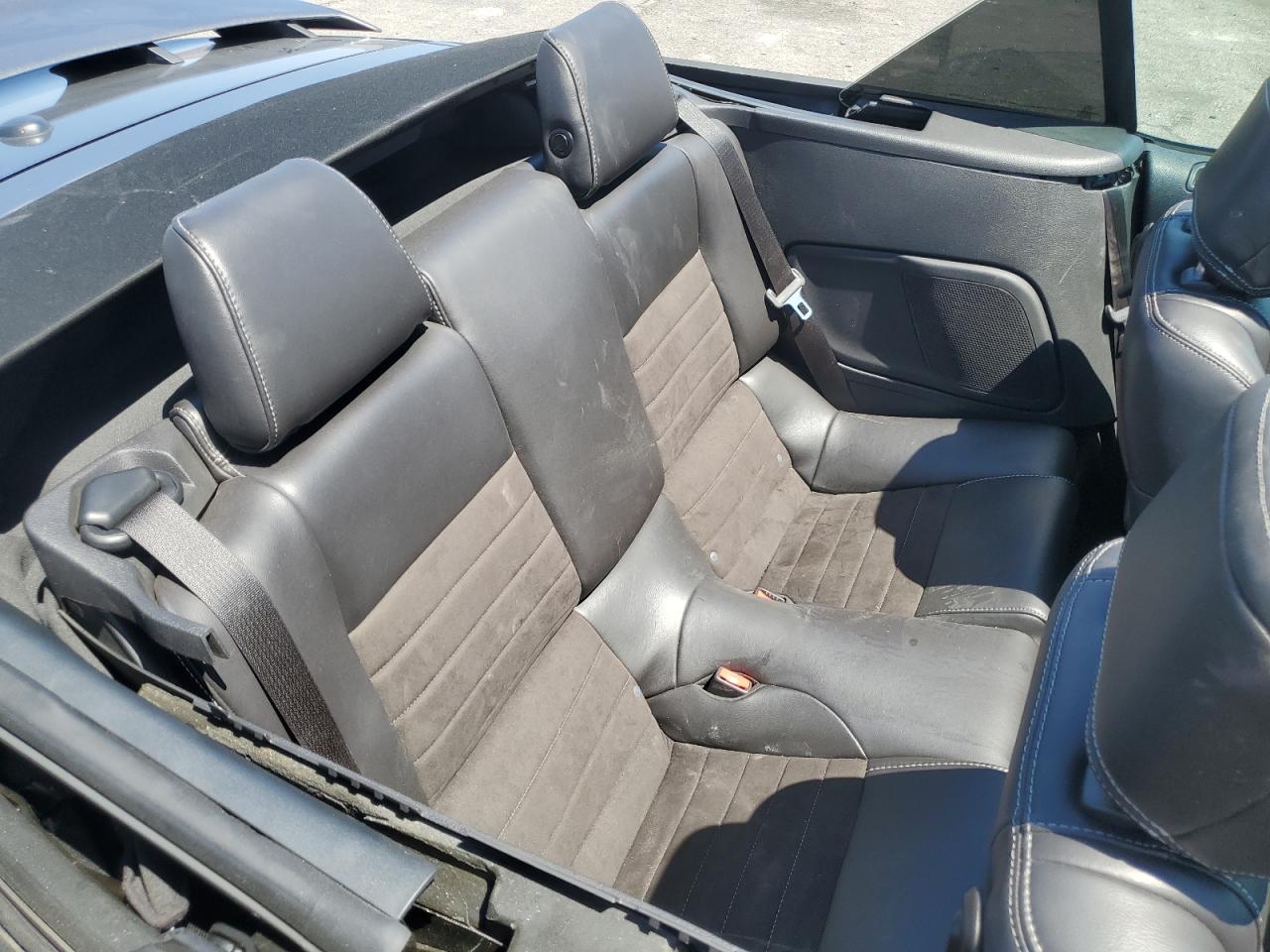 2014 Ford Mustang GT Convertible Pair Front Door Panels Card Running Horse Shaker Casino