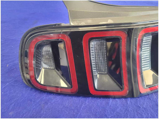 2013-2014 Ford Mustang GT Driver Rear Taillight Lamp Brake Lens 2753