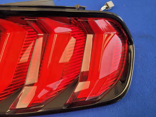 2018-2023 Ford Mustang GT S550 Passenger Rear Taillight Lamp Light 2665