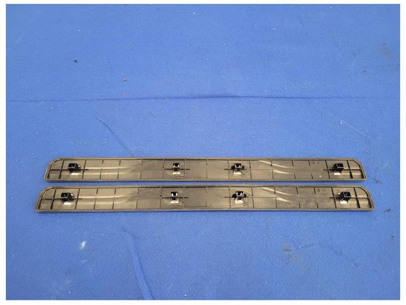 2011-2012 Nissan Leaf Pair Door Sill Plates Scuff Lower 1856 - The Parts Farm