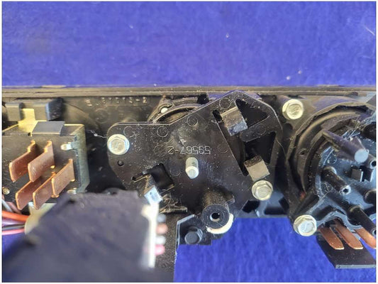 1993-1997 Pontiac Firebird Firehawk 5.7L HVAC Switch Panel AC Controls 2676