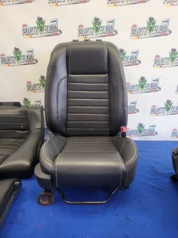 2010-2012 Ford Mustang GT Set Coupe Seats Front Back Leather *Ripped* 2653 - The Parts Farm